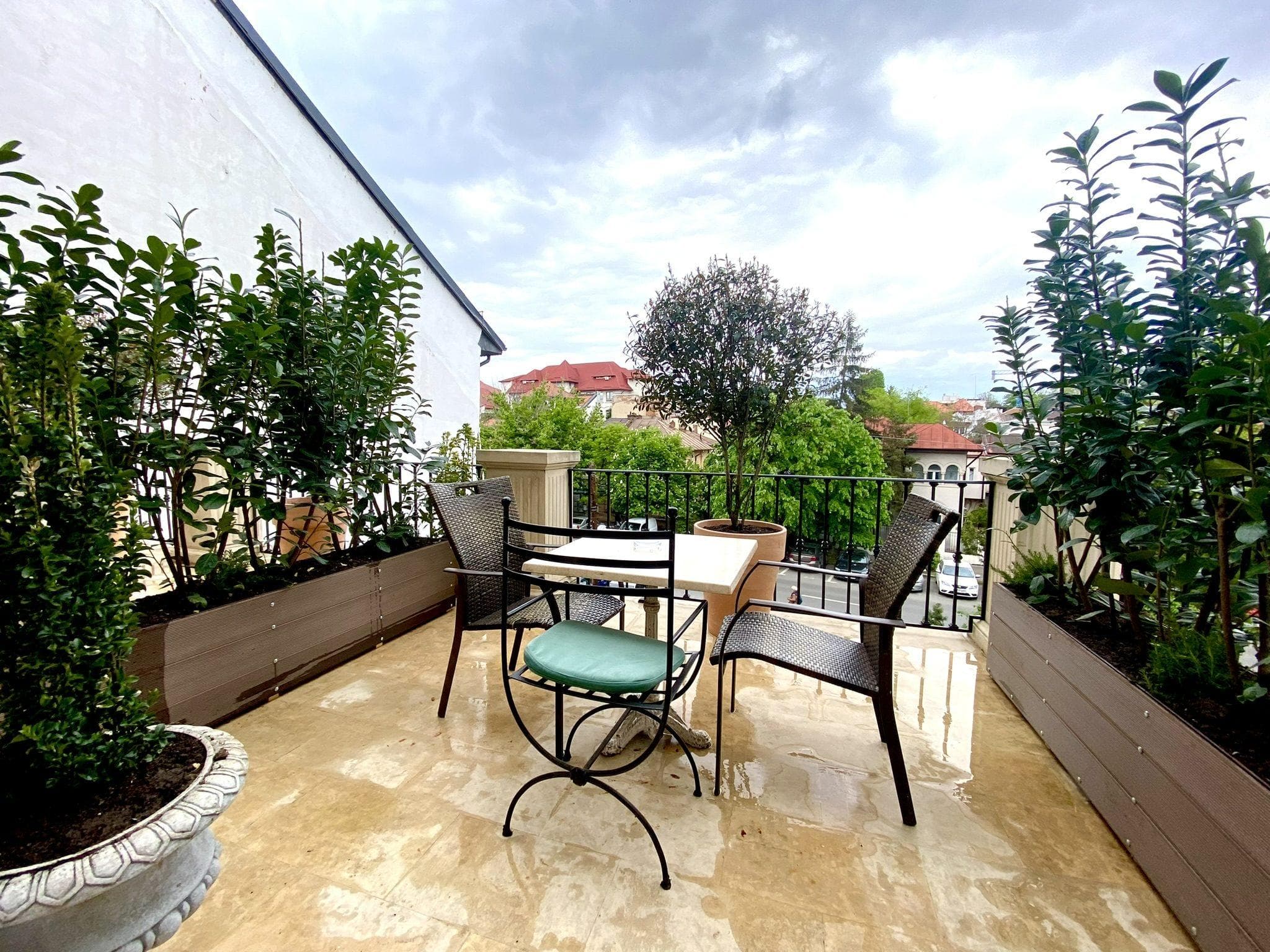 Arc de Triomphe Studios — terasa gradina