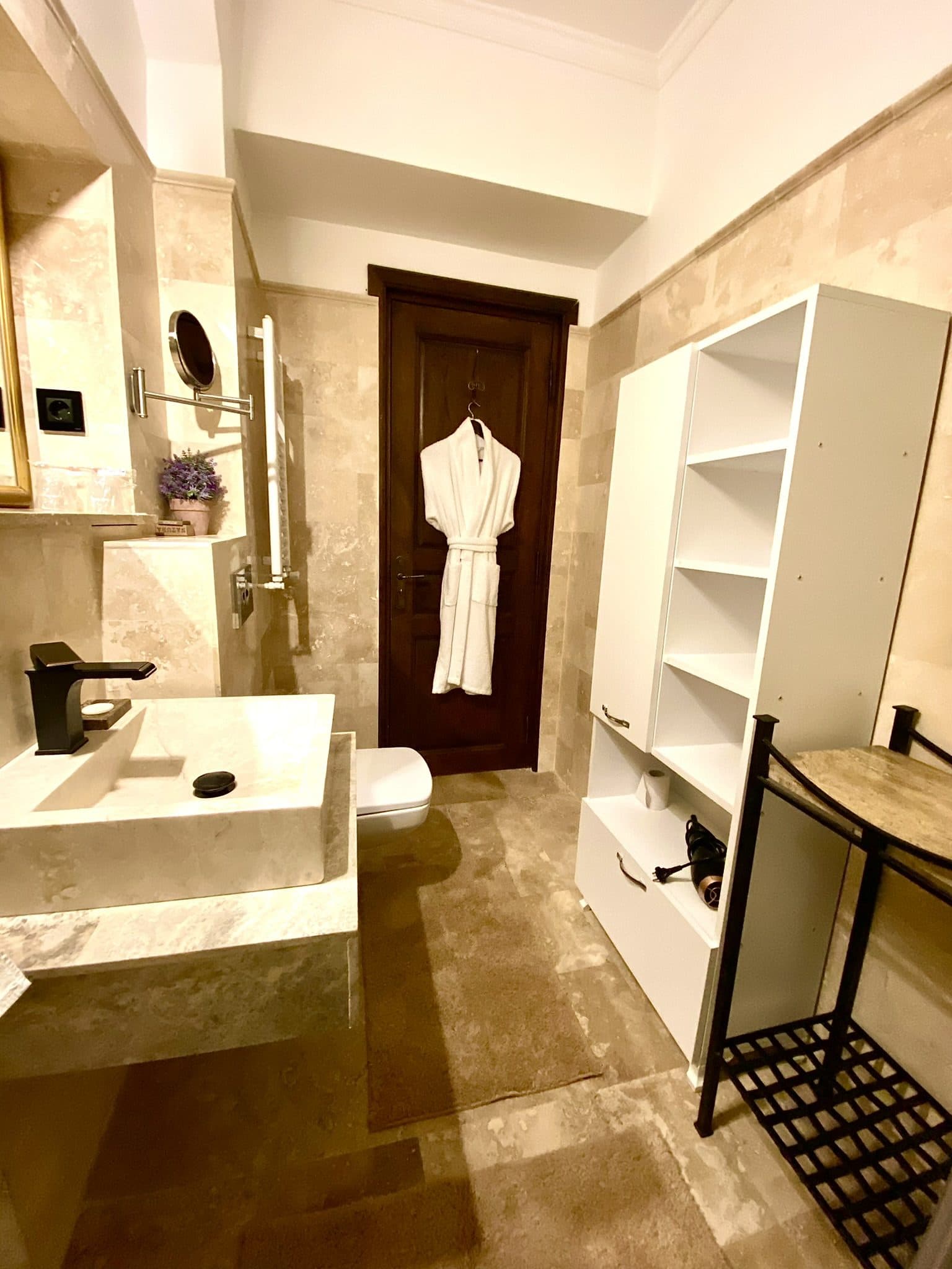 Arc de Triomphe Studio 5 — baie detaliu